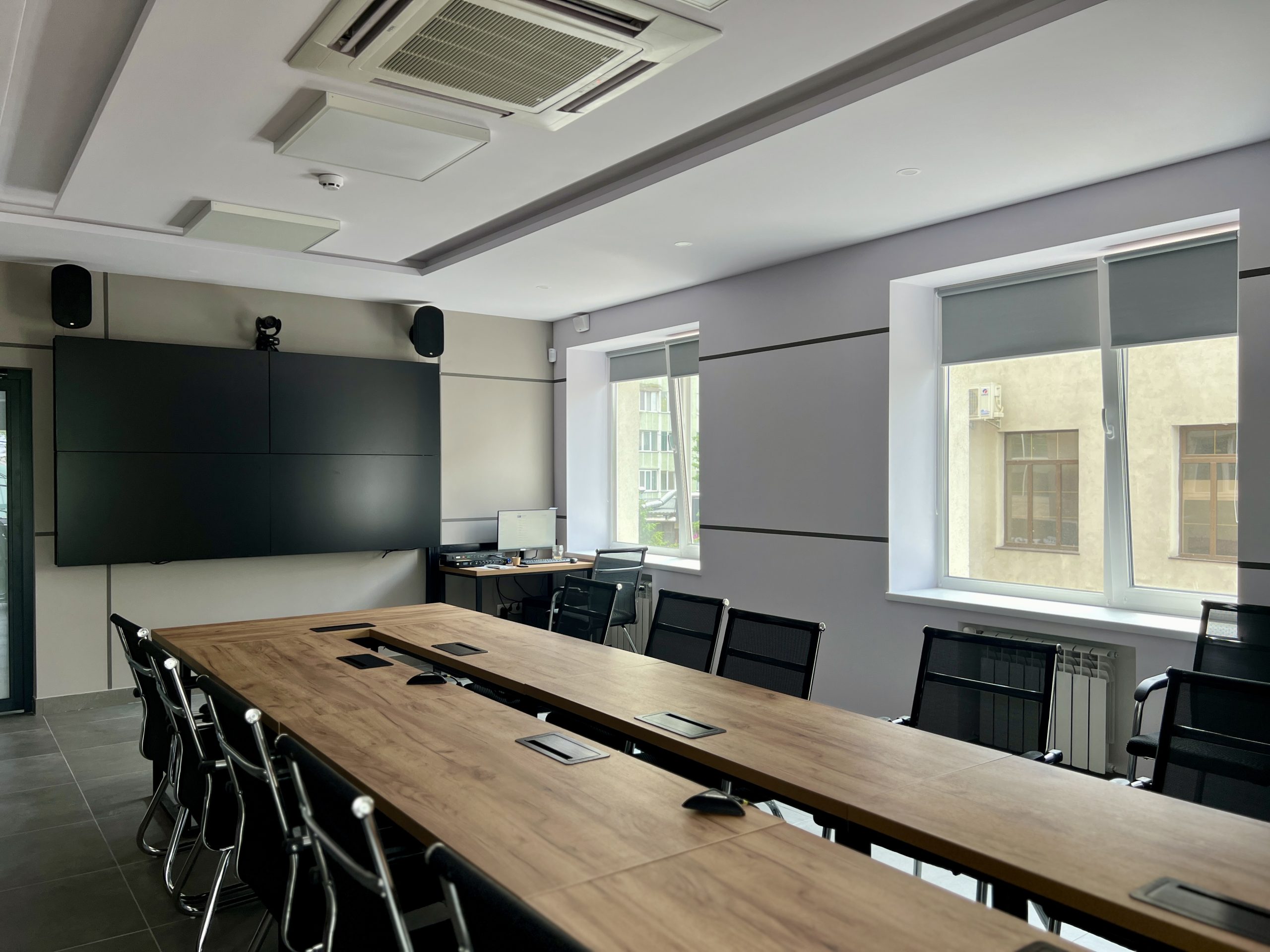 Кімната для онлайн-перемовин